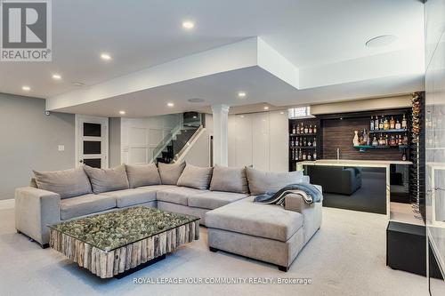 55 Newhouse Boulevard, Caledon, ON - Indoor Photo Showing Living Room