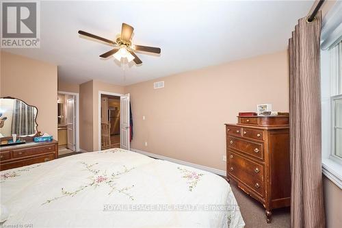 42 Chicory Crescent, St. Catharines, ON - Indoor Photo Showing Bedroom