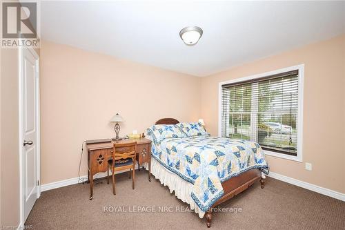 42 Chicory Crescent, St. Catharines, ON - Indoor Photo Showing Bedroom