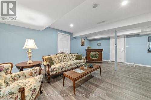 33 Yuill Crescent, Prince Edward County (Ameliasburgh), ON - Indoor Photo Showing Living Room