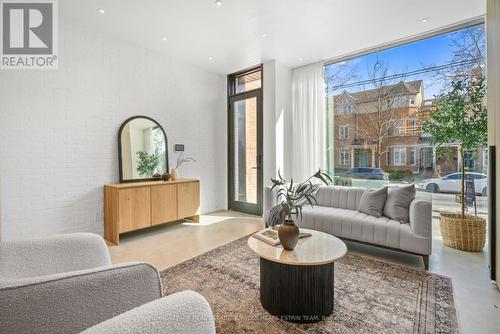 48 Shaftesbury Avenue, Toronto (Rosedale-Moore Park), ON - Indoor Photo Showing Living Room