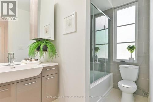 90 St Hubert Avenue, Toronto (East York), ON - Indoor Photo Showing Bathroom