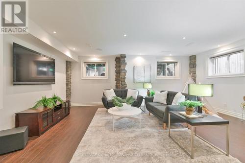 90 St Hubert Avenue, Toronto (East York), ON - Indoor Photo Showing Living Room