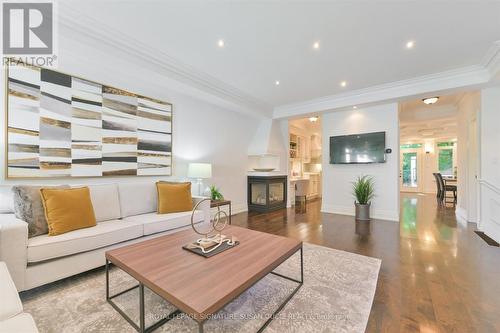 90 St Hubert Avenue, Toronto (East York), ON - Indoor Photo Showing Living Room