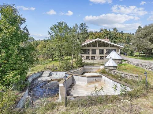 Backyard - 445 Ch. De La Ferme, Val-Morin, QC 