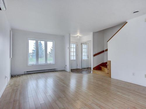 Living room - 584 Ch. Du Grand-Bernier N., Saint-Jean-Sur-Richelieu, QC - Indoor Photo Showing Other Room