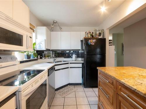 301-315 Hecate St, Nanaimo, BC - Indoor Photo Showing Kitchen