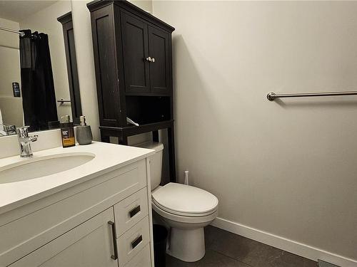 204-2843 Jacklin Rd, Langford, BC - Indoor Photo Showing Bathroom