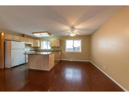 1762 Lodgepole Drive, Kamloops, BC - Indoor Photo Showing Kitchen