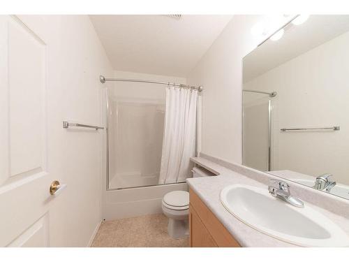 1762 Lodgepole Drive, Kamloops, BC - Indoor Photo Showing Bathroom