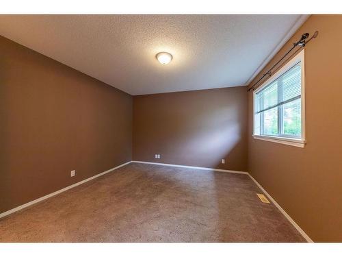 1762 Lodgepole Drive, Kamloops, BC - Indoor Photo Showing Other Room