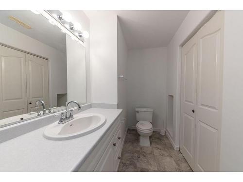 1762 Lodgepole Drive, Kamloops, BC - Indoor Photo Showing Bathroom