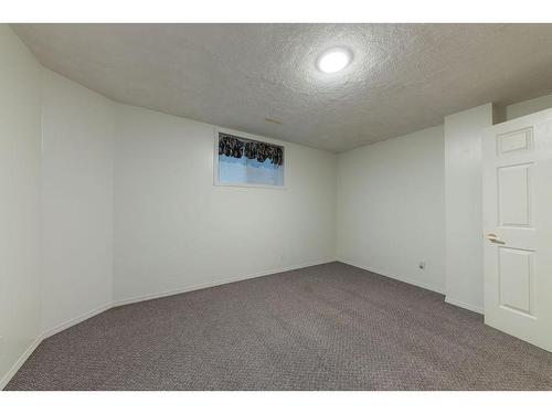 1762 Lodgepole Drive, Kamloops, BC - Indoor Photo Showing Other Room