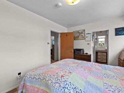 159 Tanager Drive, Kamloops, BC - Indoor Photo Showing Bedroom