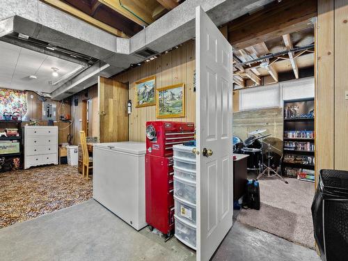 159 Tanager Drive, Kamloops, BC - Indoor Photo Showing Laundry Room