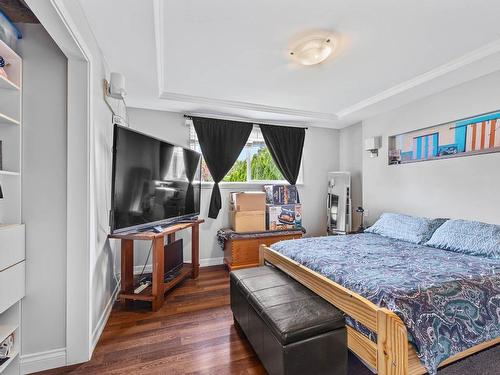 2465 Glenview Ave, Kamloops, BC - Indoor Photo Showing Bedroom