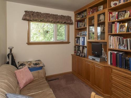 432 Leland Avenue S, Thunder Bay, ON - Indoor Photo Showing Other Room