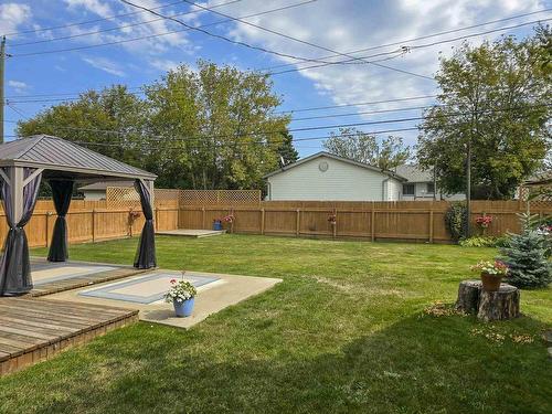 432 Leland Avenue S, Thunder Bay, ON - Outdoor With Backyard