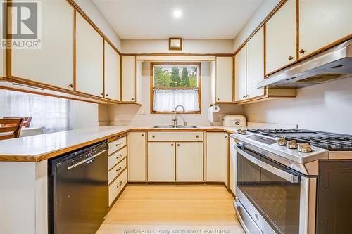 3260 Randolph, Windsor, ON - Indoor Photo Showing Kitchen With Double Sink