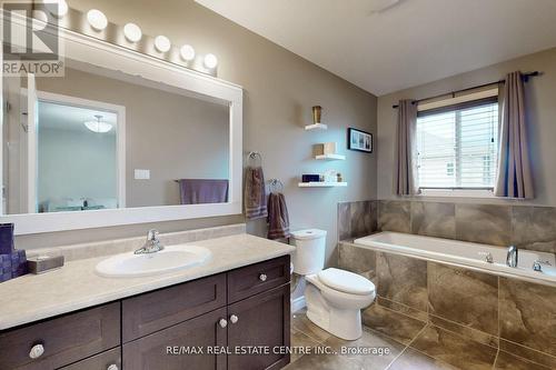 19 Mussen Street, Guelph (Brant), ON - Indoor Photo Showing Bathroom