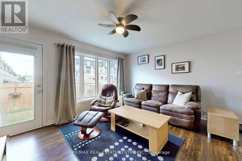 19 Mussen Street, Guelph (Brant), ON - Indoor Photo Showing Living Room