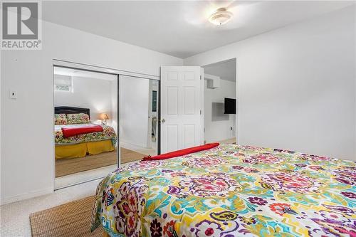 434 Hilson Avenue, Ottawa, ON - Indoor Photo Showing Bedroom