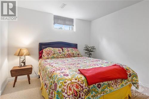 434 Hilson Avenue, Ottawa, ON - Indoor Photo Showing Bedroom