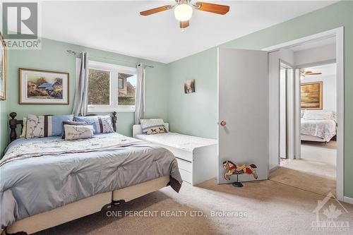 434 Hilson Avenue, Ottawa, ON - Indoor Photo Showing Bedroom