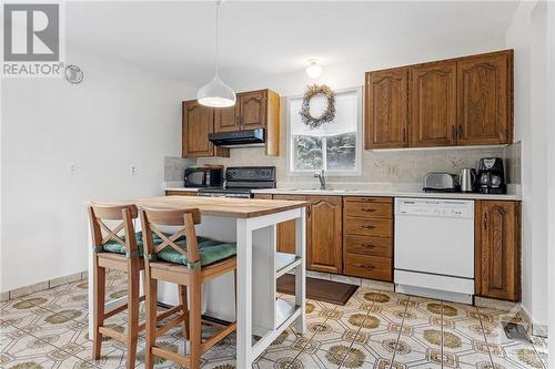 434 Hilson Avenue, Ottawa, ON - Indoor Photo Showing Kitchen