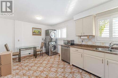 4 Manorcrest Street, Brampton (Central Park), ON - Indoor Photo Showing Laundry Room