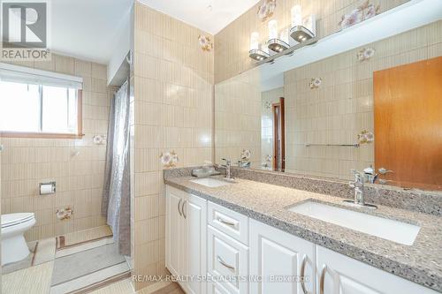 4 Manorcrest Street, Brampton (Central Park), ON - Indoor Photo Showing Bathroom