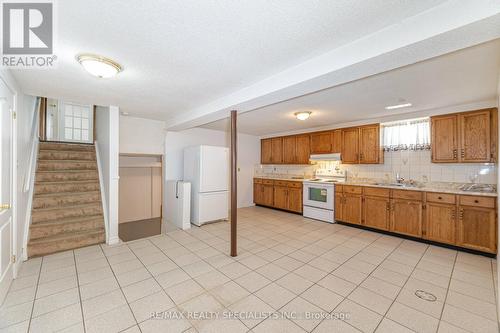 4 Manorcrest Street, Brampton (Central Park), ON - Indoor Photo Showing Kitchen