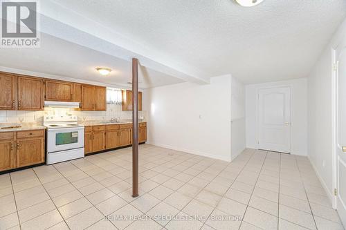 4 Manorcrest Street, Brampton (Central Park), ON - Indoor Photo Showing Kitchen