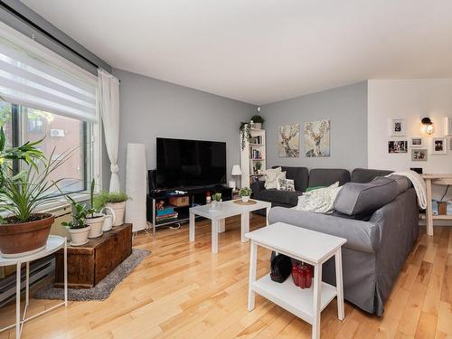 Living room - 101-2035 Rue De Magenta, Laval (Vimont), QC - Indoor Photo Showing Living Room