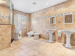 Ensuite bathroom - 