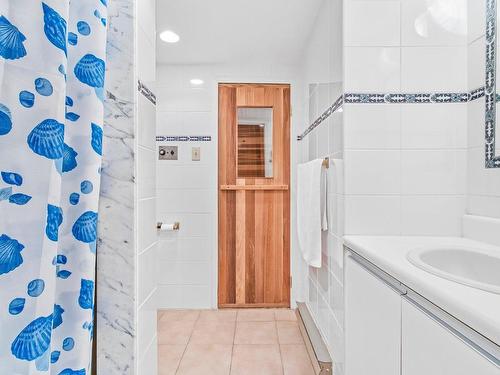 Salle de bains - 5901 Av. Brandeis, Côte-Saint-Luc, QC - Indoor Photo Showing Bathroom