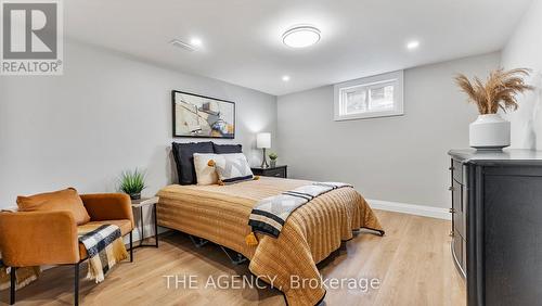 237 Memorial Drive, Brantford, ON - Indoor Photo Showing Bedroom