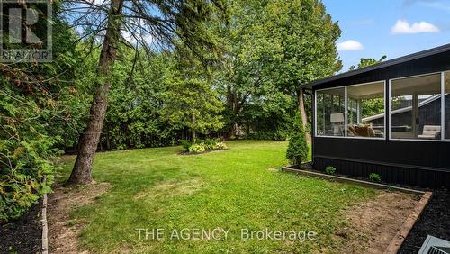 237 Memorial Drive, Brantford, ON - Outdoor With Deck Patio Veranda