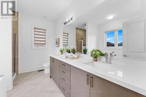 223 Granite Ridge Trail, Hamilton (Waterdown), ON - Indoor Photo Showing Bathroom