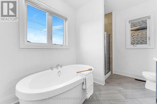 223 Granite Ridge Trail, Hamilton (Waterdown), ON - Indoor Photo Showing Bathroom