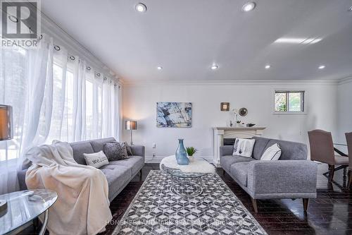 79 Shangarry Drive, Toronto (Wexford-Maryvale), ON - Indoor Photo Showing Living Room