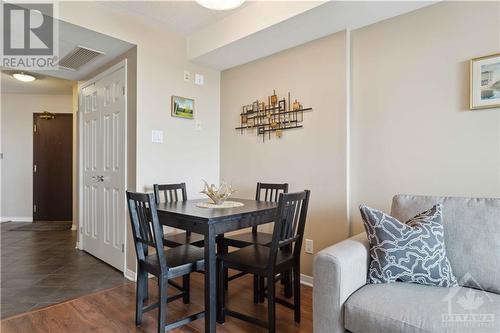 310 Central Park Drive Unit#4D, Ottawa, ON - Indoor Photo Showing Dining Room