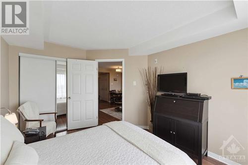 310 Central Park Drive Unit#4D, Ottawa, ON - Indoor Photo Showing Bedroom