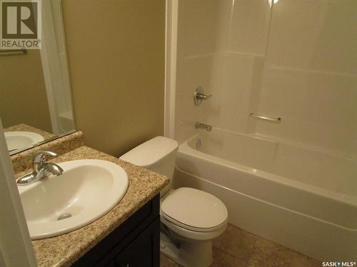 1-4 638 Albert Street, Estevan, SK - Indoor Photo Showing Bathroom