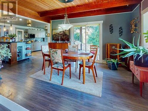 2060 Black Point Road, Powell River, BC - Indoor Photo Showing Dining Room