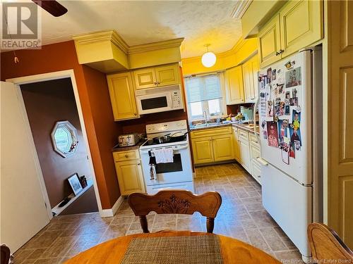 22 Hildebrand Crescent, Fredericton, NB - Indoor Photo Showing Kitchen With Double Sink