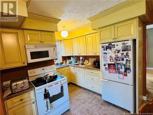 22 Hildebrand Crescent, Fredericton, NB - Indoor Photo Showing Kitchen