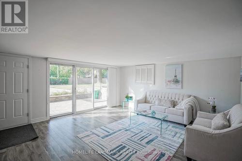 169 Sherwood Forest Drive, Markham, ON - Indoor Photo Showing Living Room