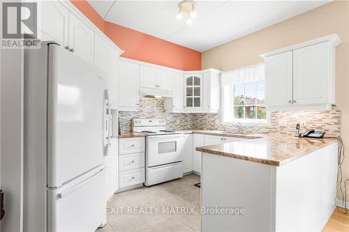 114 - 1404 Clement Street, Hawkesbury, ON - Indoor Photo Showing Kitchen With Upgraded Kitchen