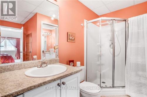 114 - 1404 Clement Street, Hawkesbury, ON - Indoor Photo Showing Bathroom